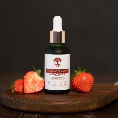 Strawberry seed oil